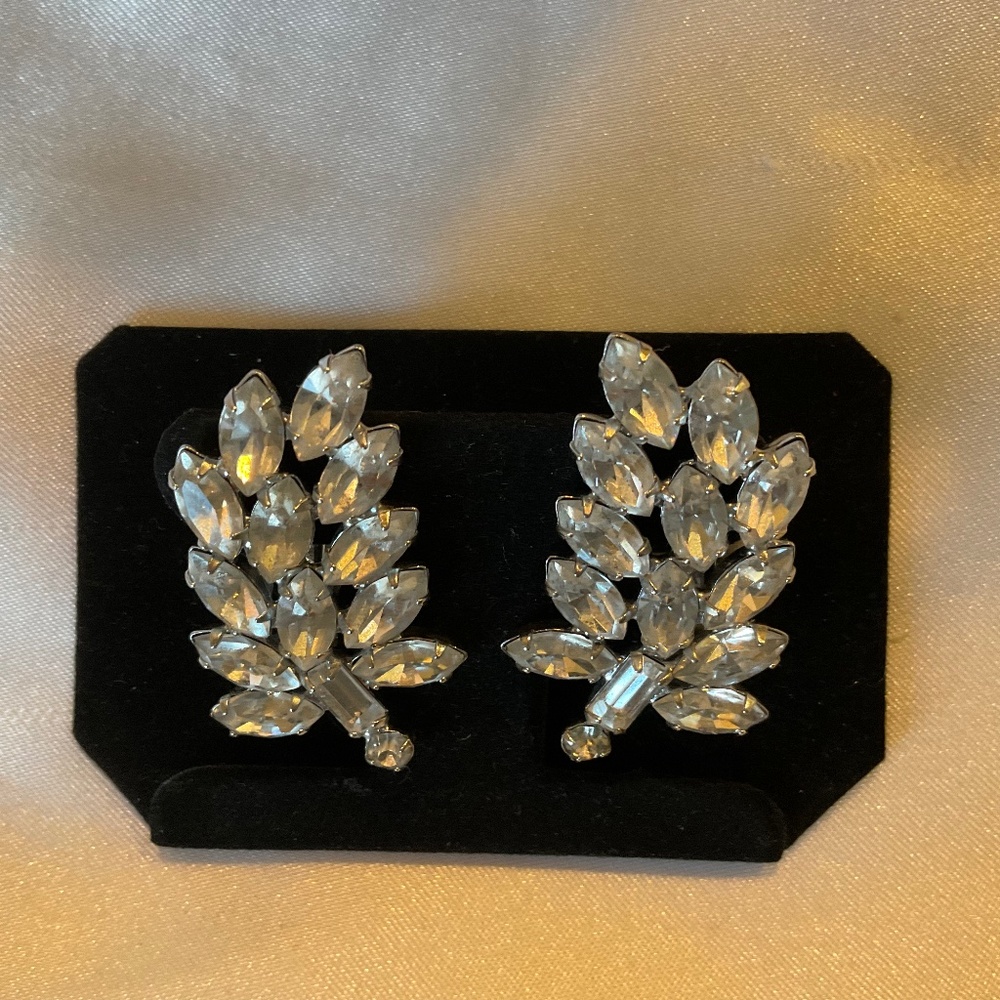 VINTAGE B DAVID RHINESTONE EARRINGS
